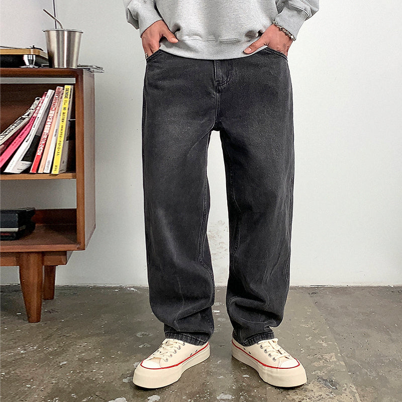 Loose straight jeans