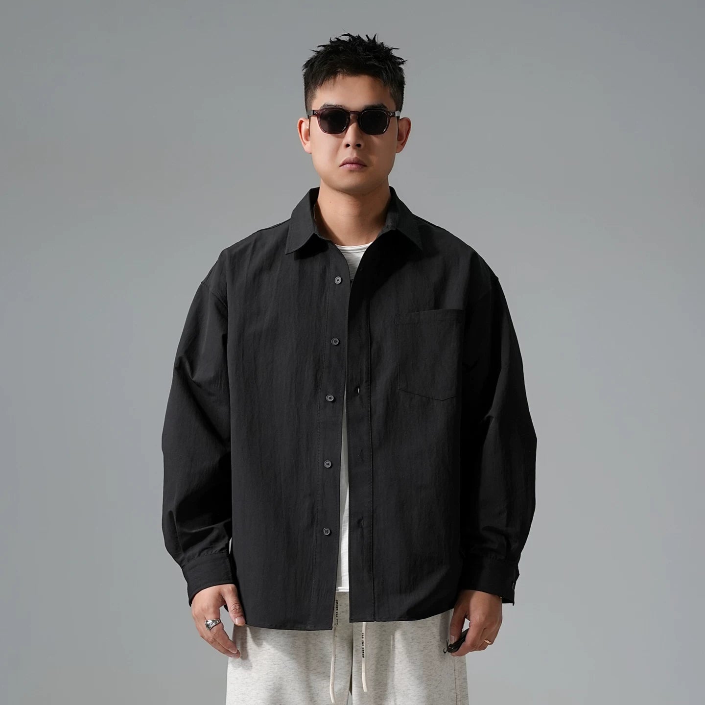 刺繍入りシャツ