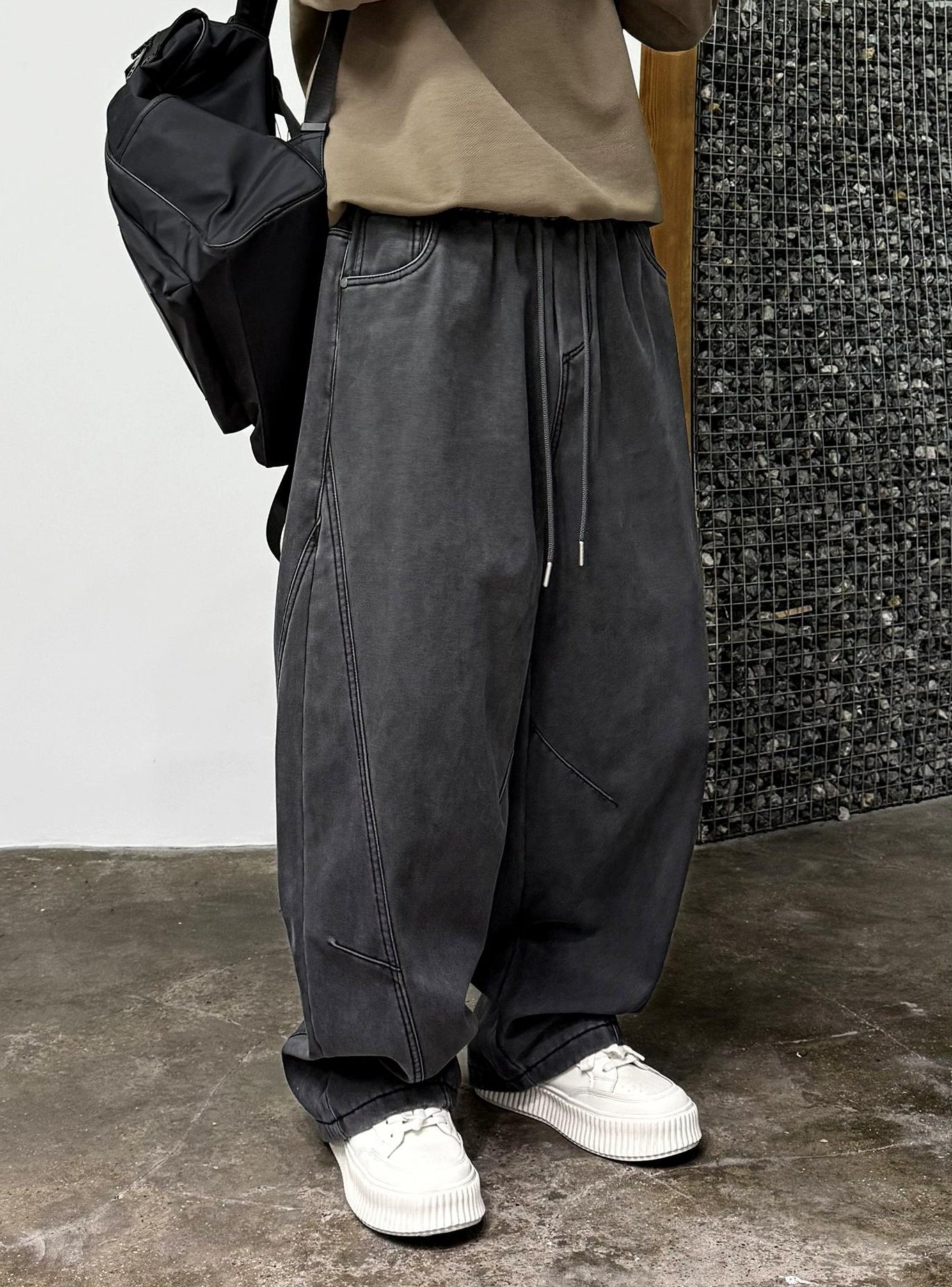 Bar Style Camo Pleated Pants