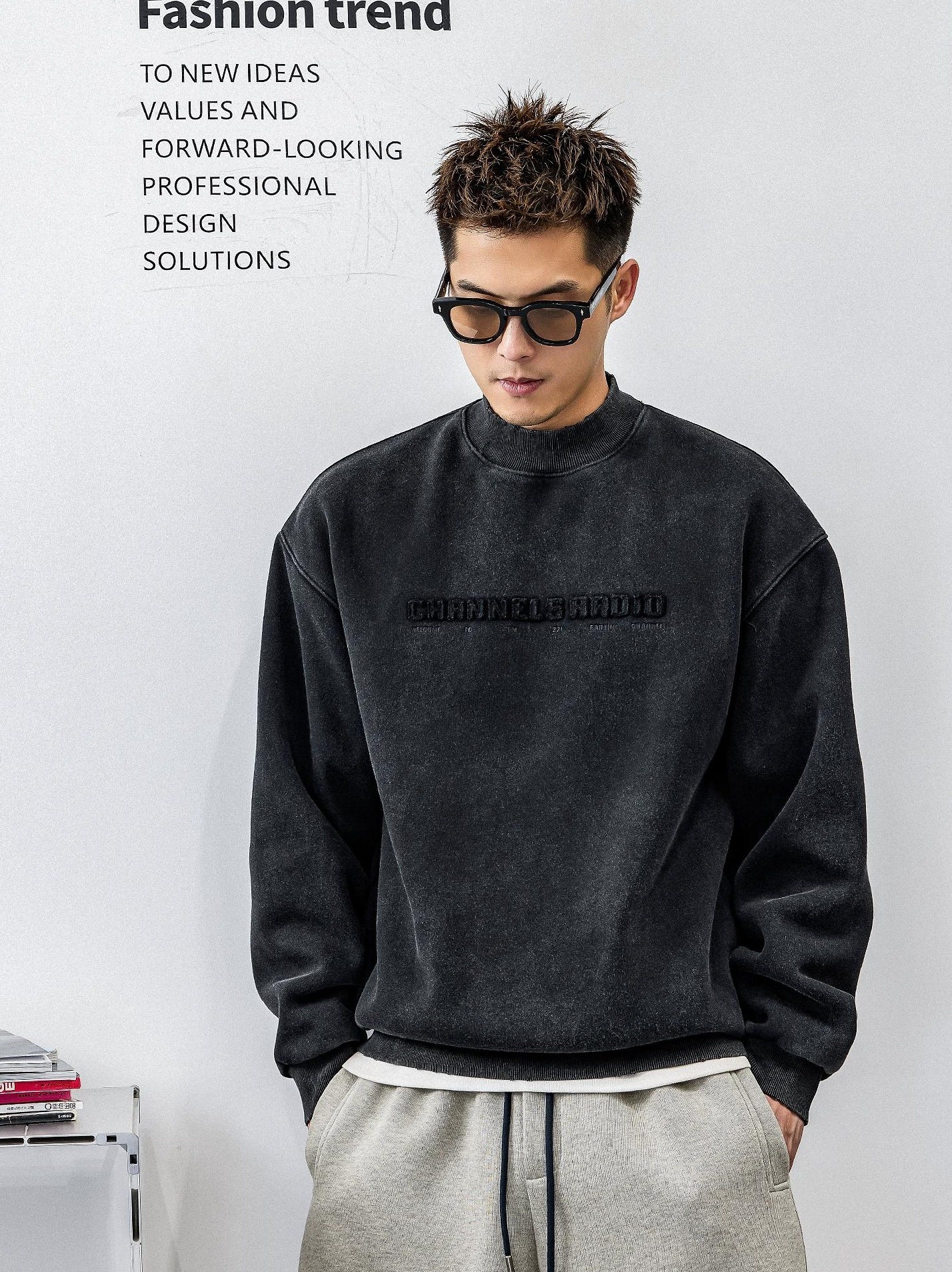 暖かいハーフハイネックセーター