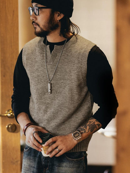 レトロ　Ｖネック　ニット　ベスト