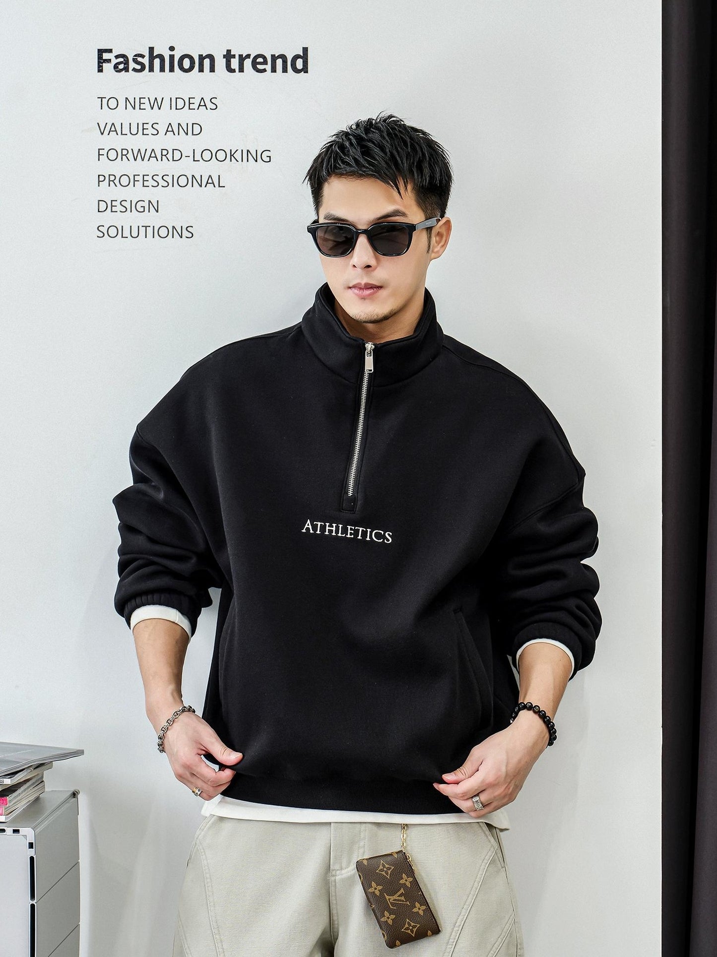 カジュアル刺繍ハーフジップセーター