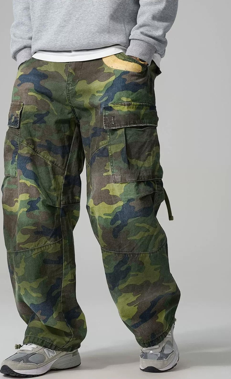 カモフラージュカーゴパンツ