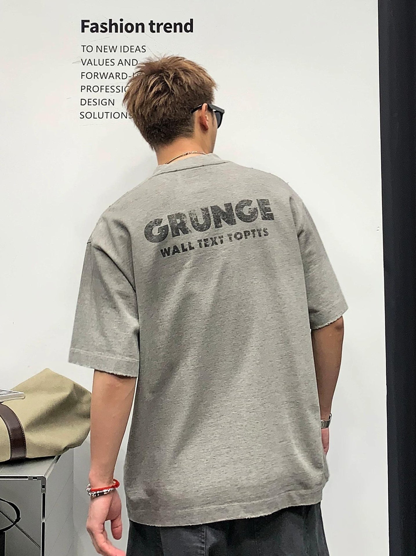 カレッジスタイルプリントTシャツ