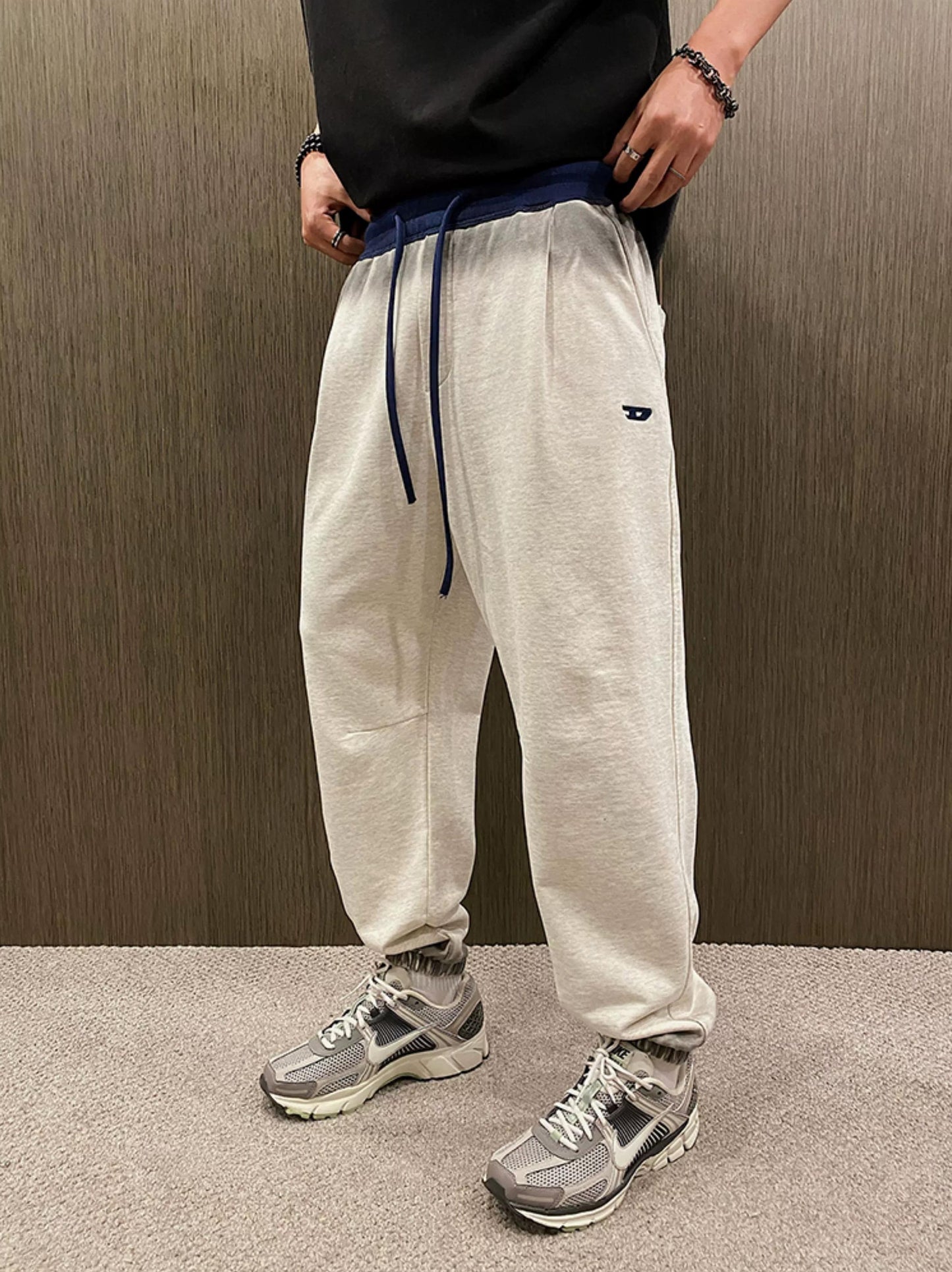 Gradient Embroidered Sweatpants