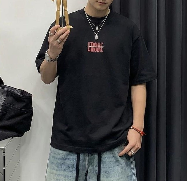 レトログラフィックＴシャツ