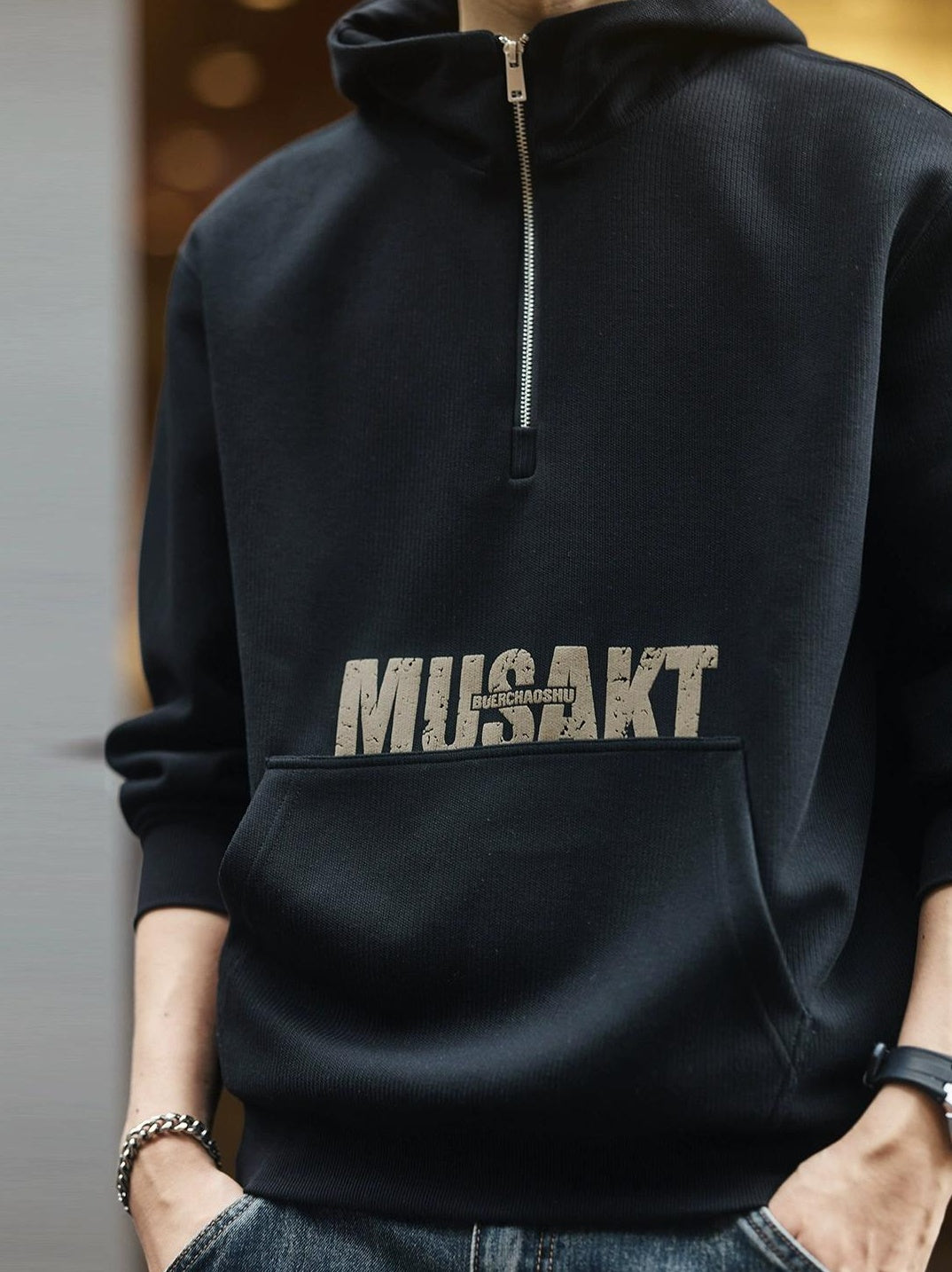 ブルーレトロハーフジップセーター