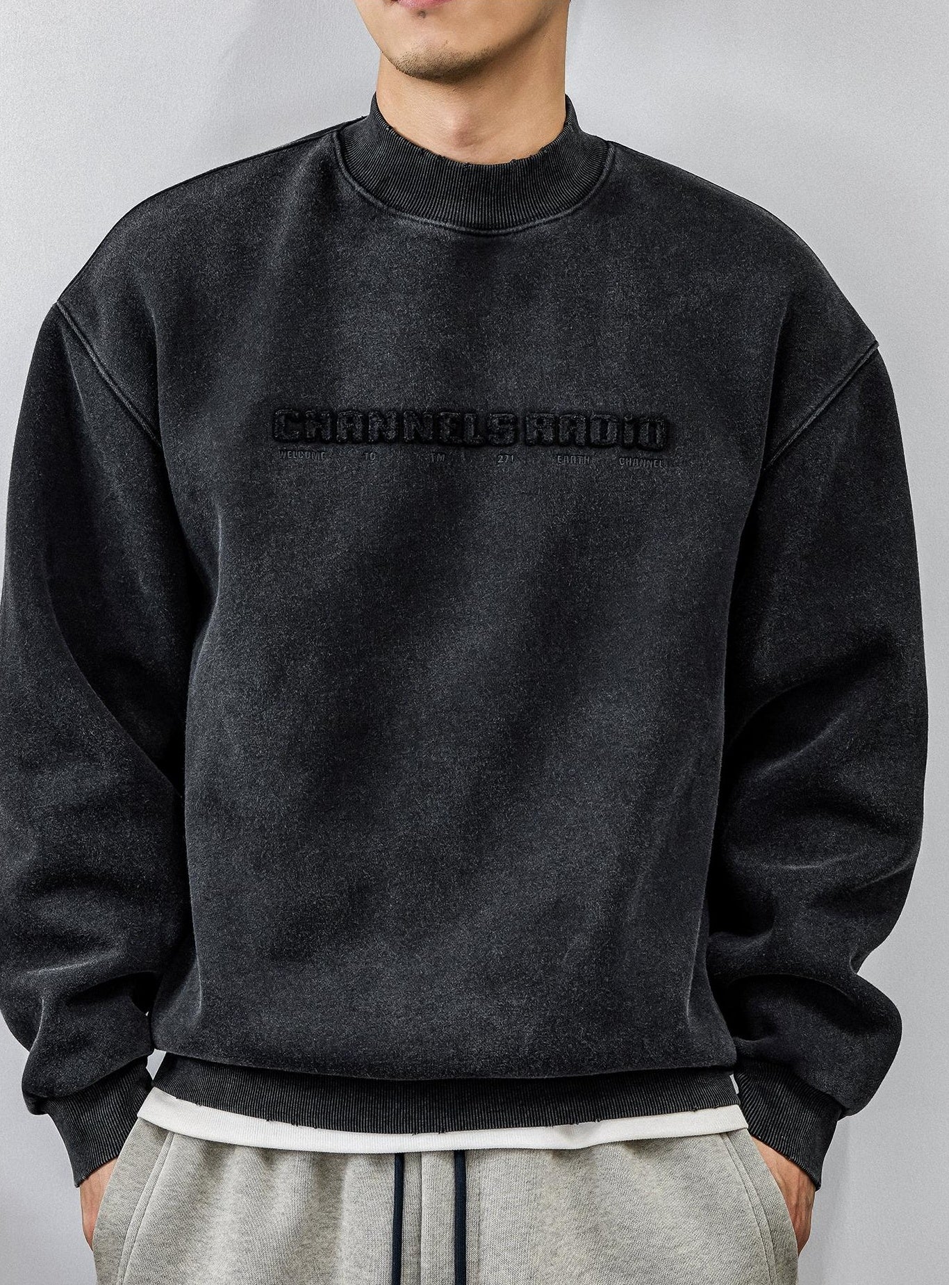 暖かいハーフハイネックセーター