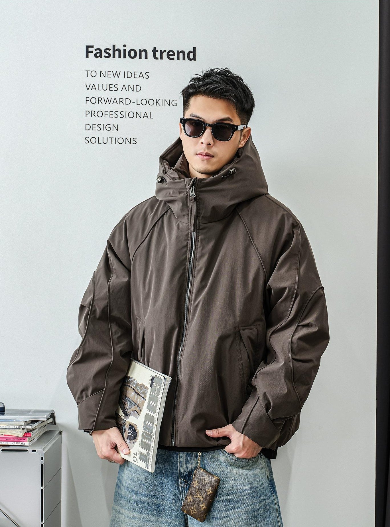 ドローストリングフードダウンジャケット