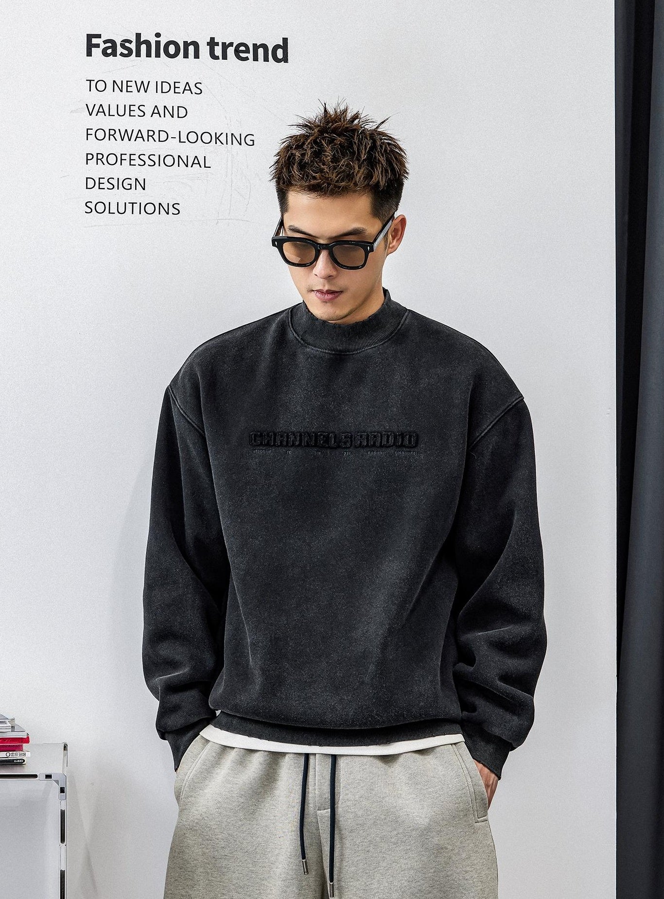 暖かいハーフハイネックセーター