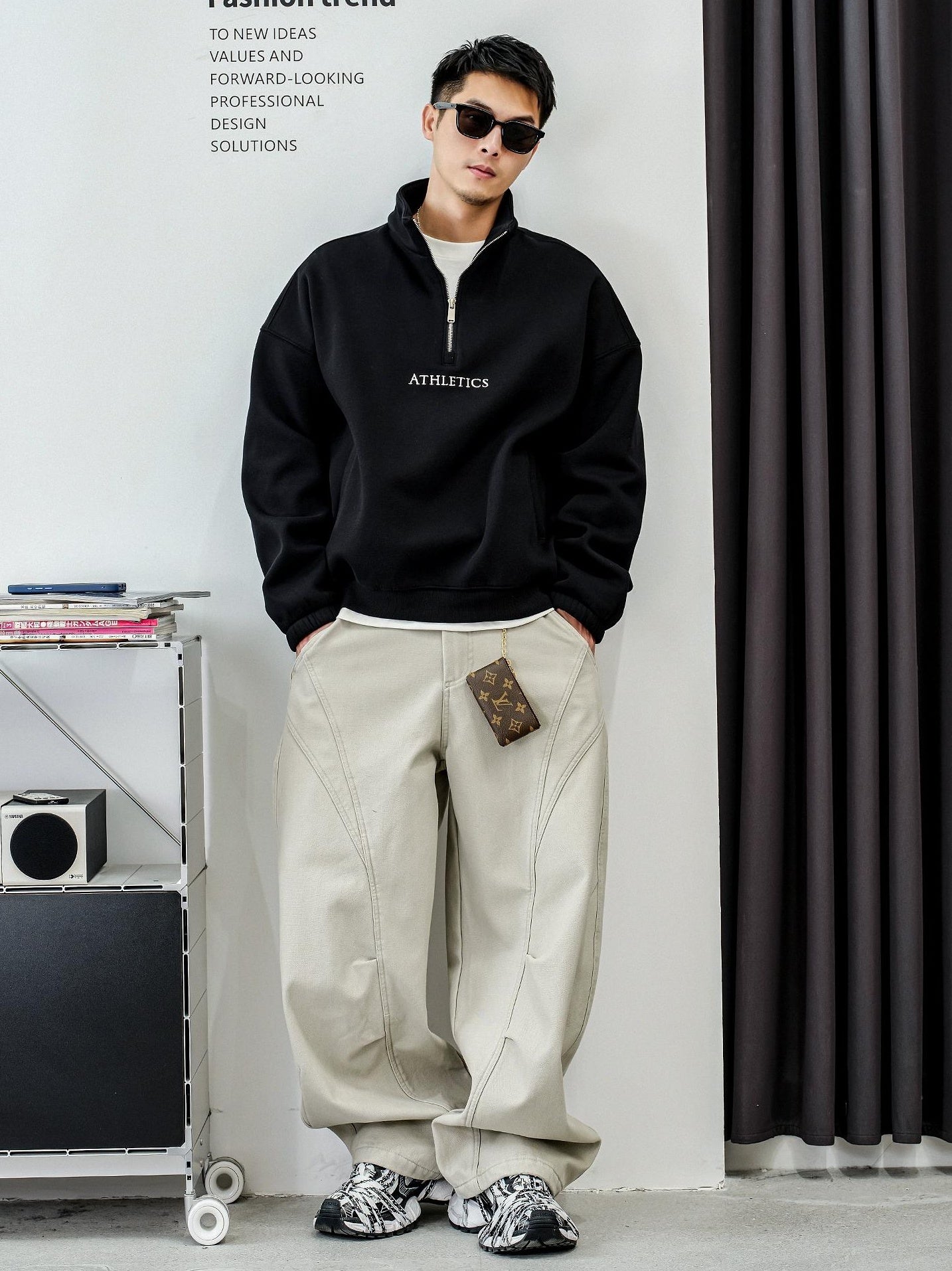 カジュアル刺繍ハーフジップセーター