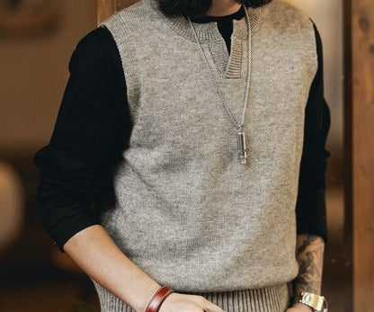 レトロ　Ｖネック　ニット　ベスト