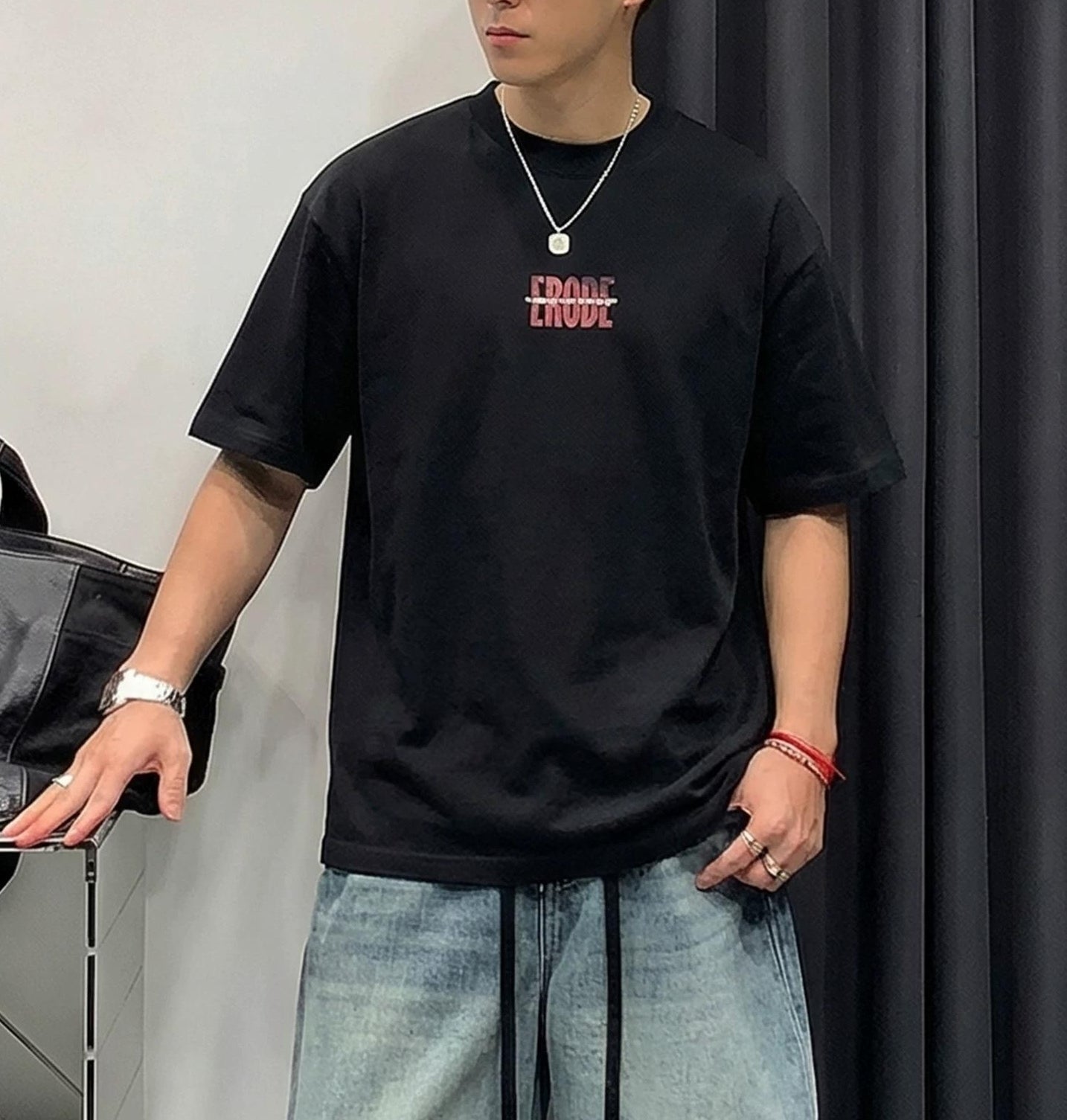 レトログラフィックＴシャツ