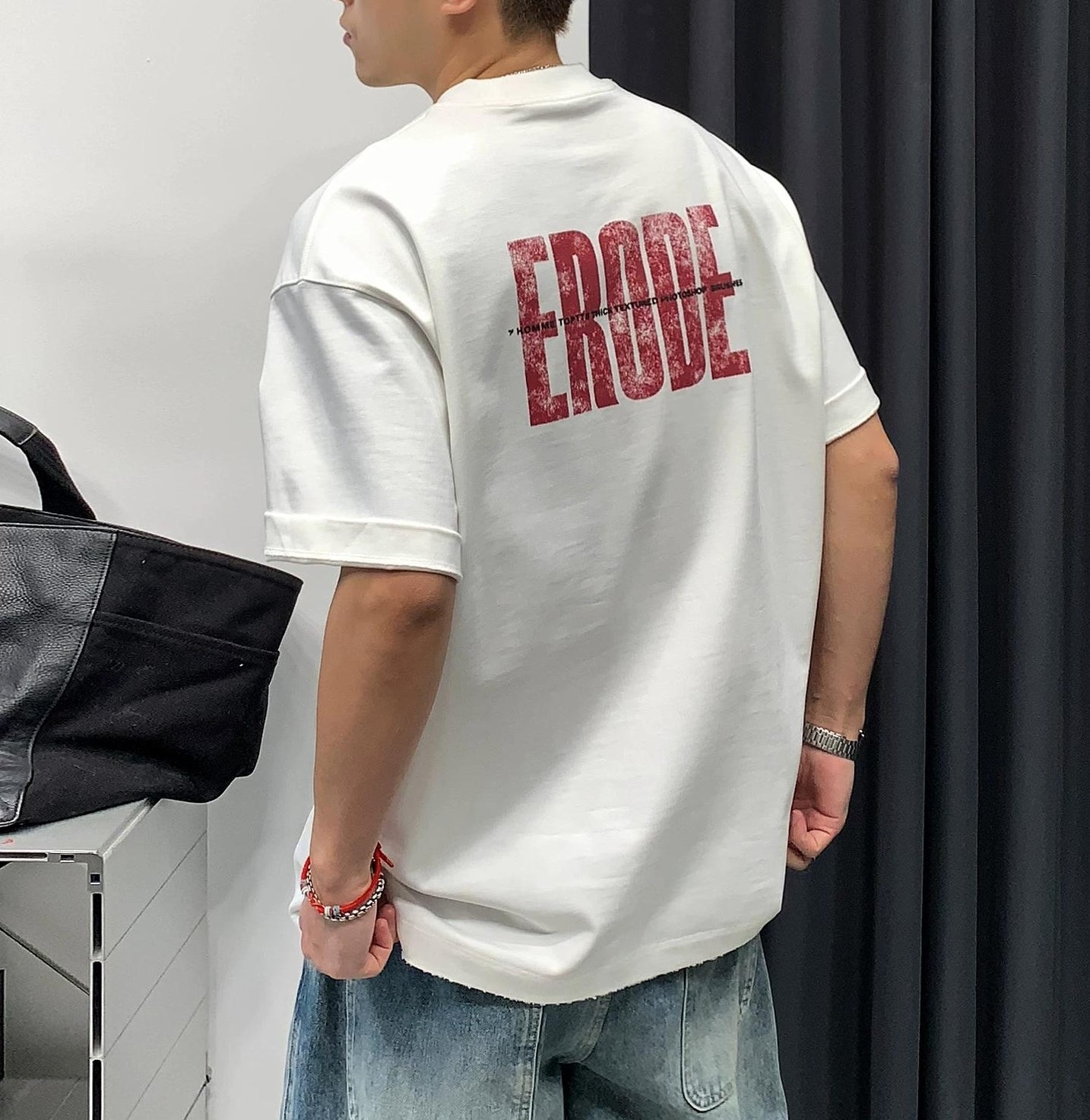 レトログラフィックＴシャツ