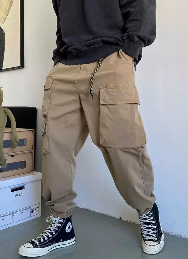 ワイルドカーゴパンツ　ポケット多め