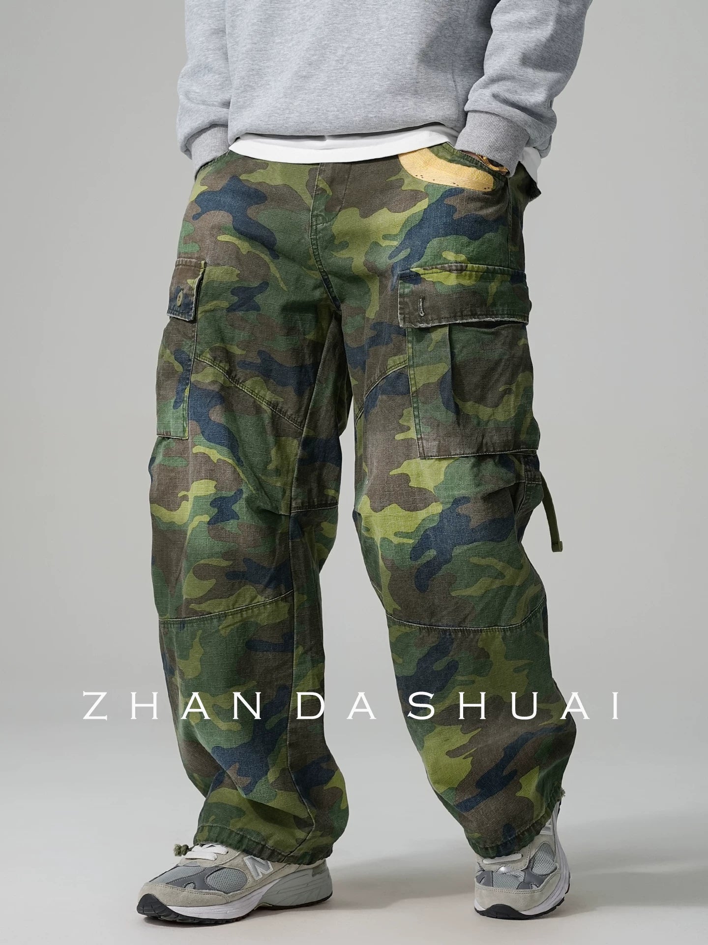 カモフラージュカーゴパンツ