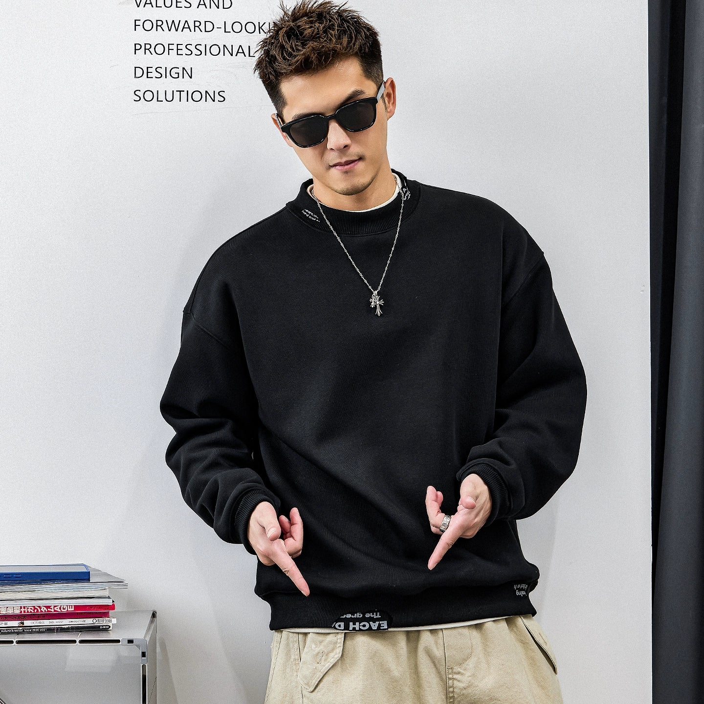 スタイリッシュ刺繍コットンセーター