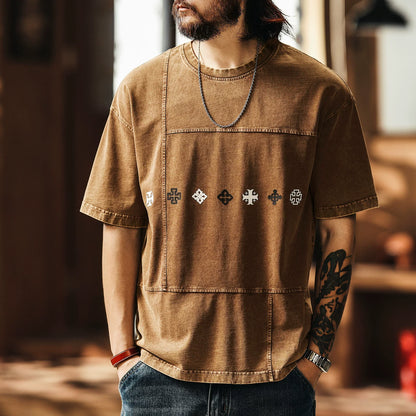 レトロトライバルプリントTシャツ