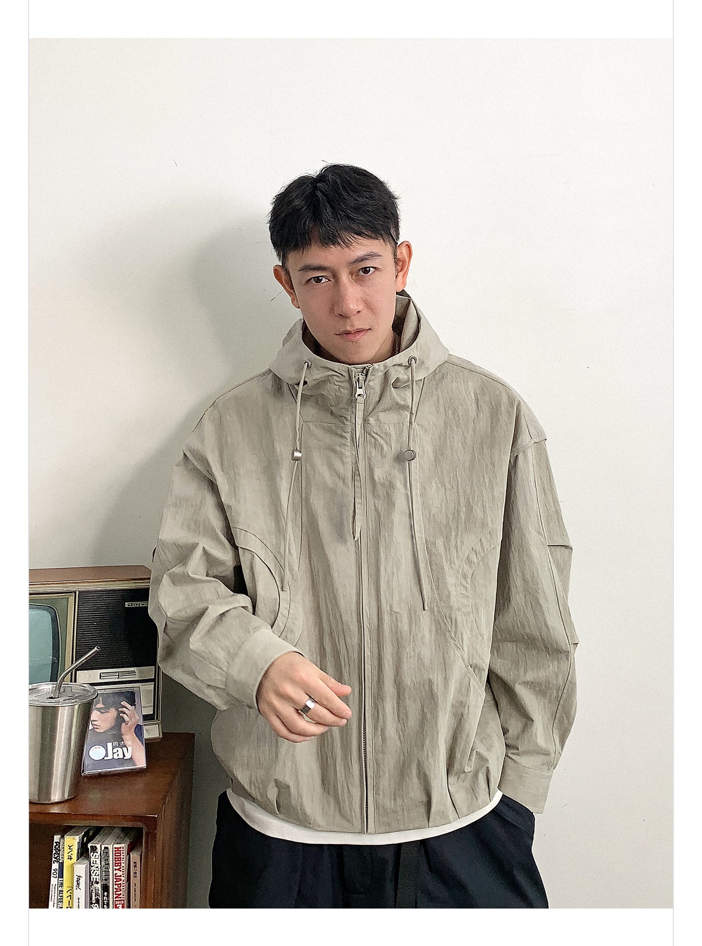 Casual pleated design hooded jacket