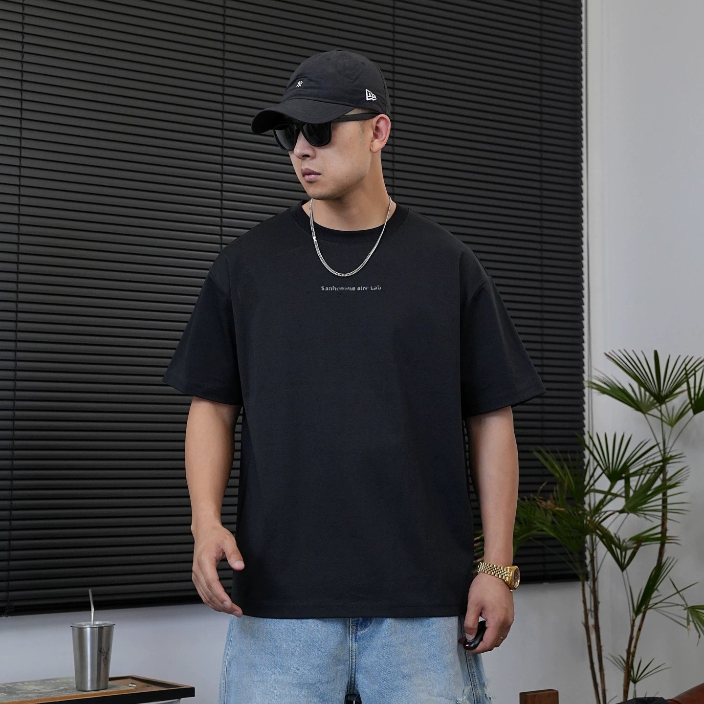 Pernloade inhcutaind Graphic Tee