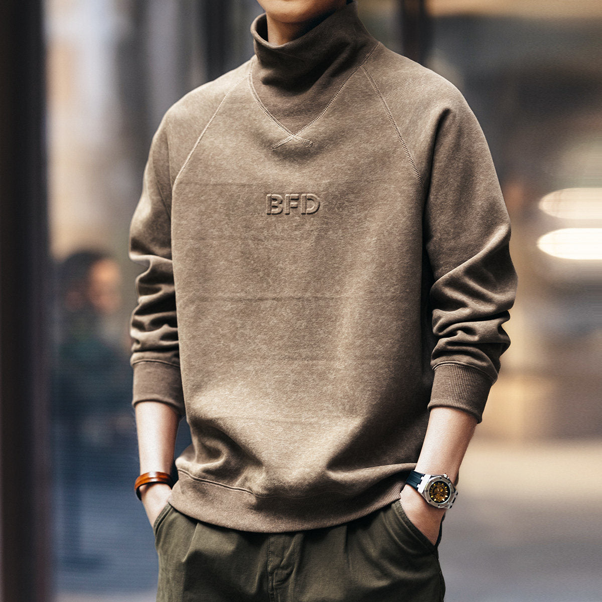 Retro high neck sweater