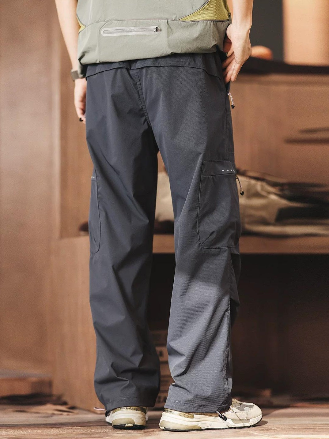 ライトウェイト カジュアルパンツ