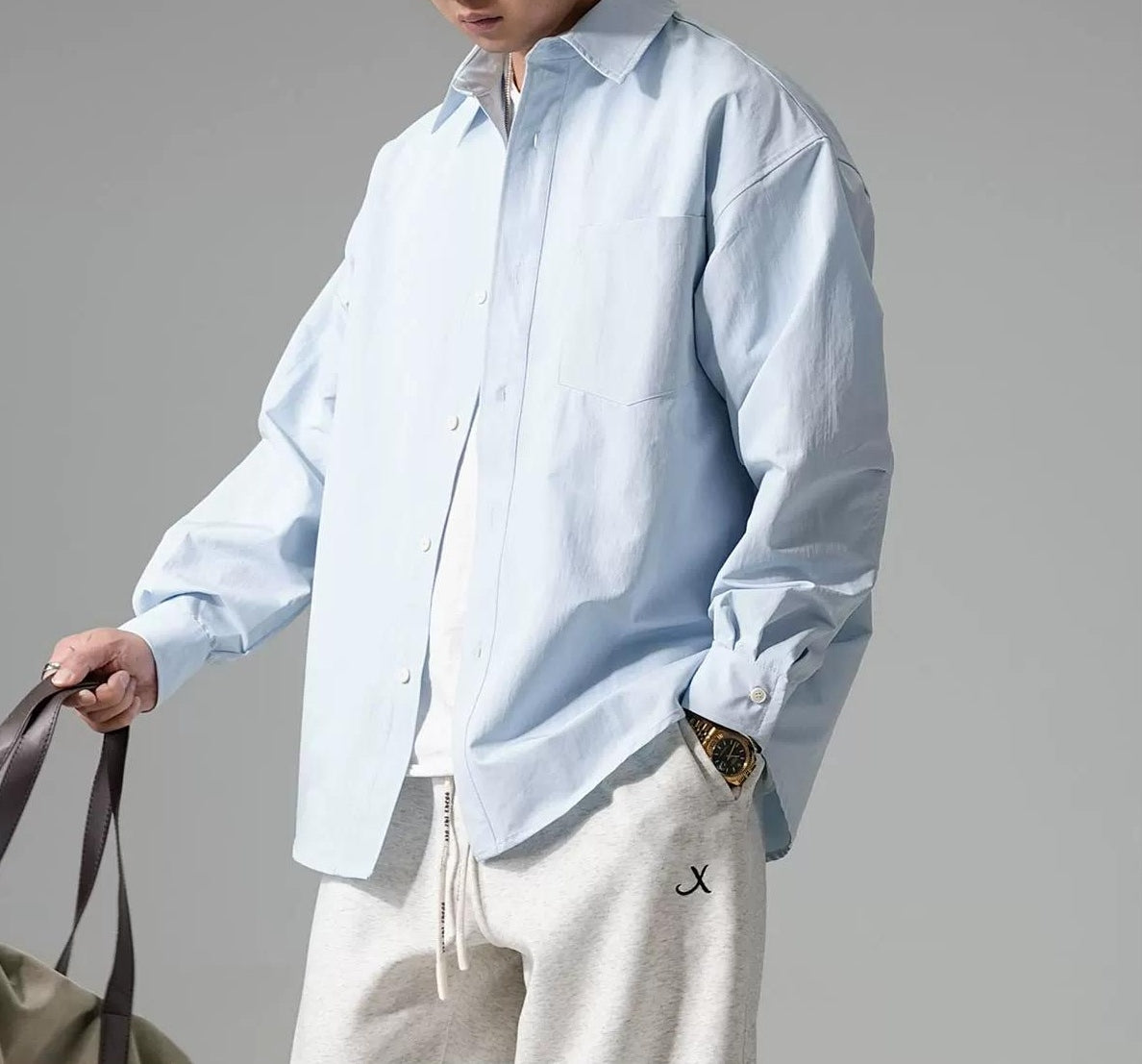 刺繍入りシャツ