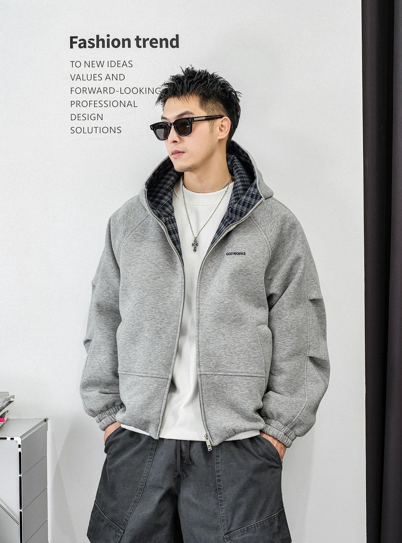 フード付きダウンジャケット　スプライシング