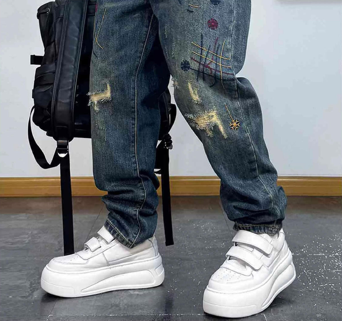 エンブロイダードディストレストパッチワークデニムパンツ
