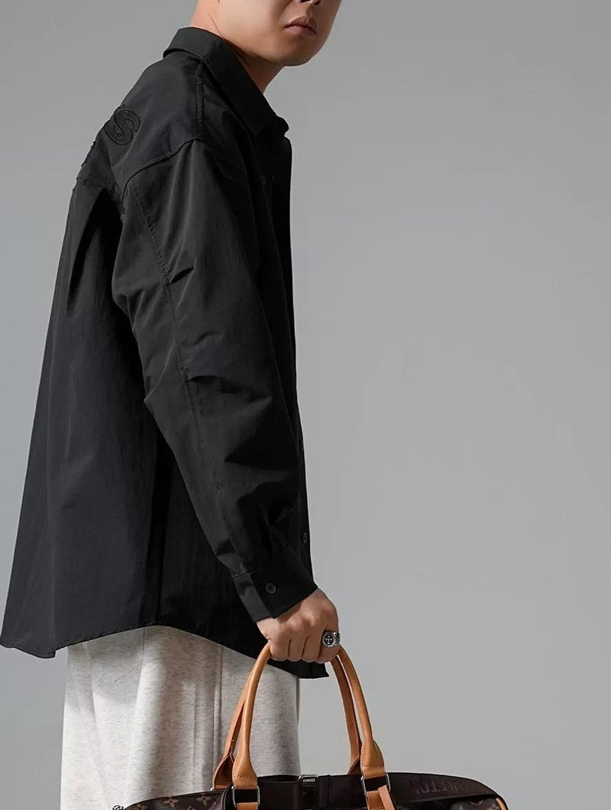 刺繍入りシャツ