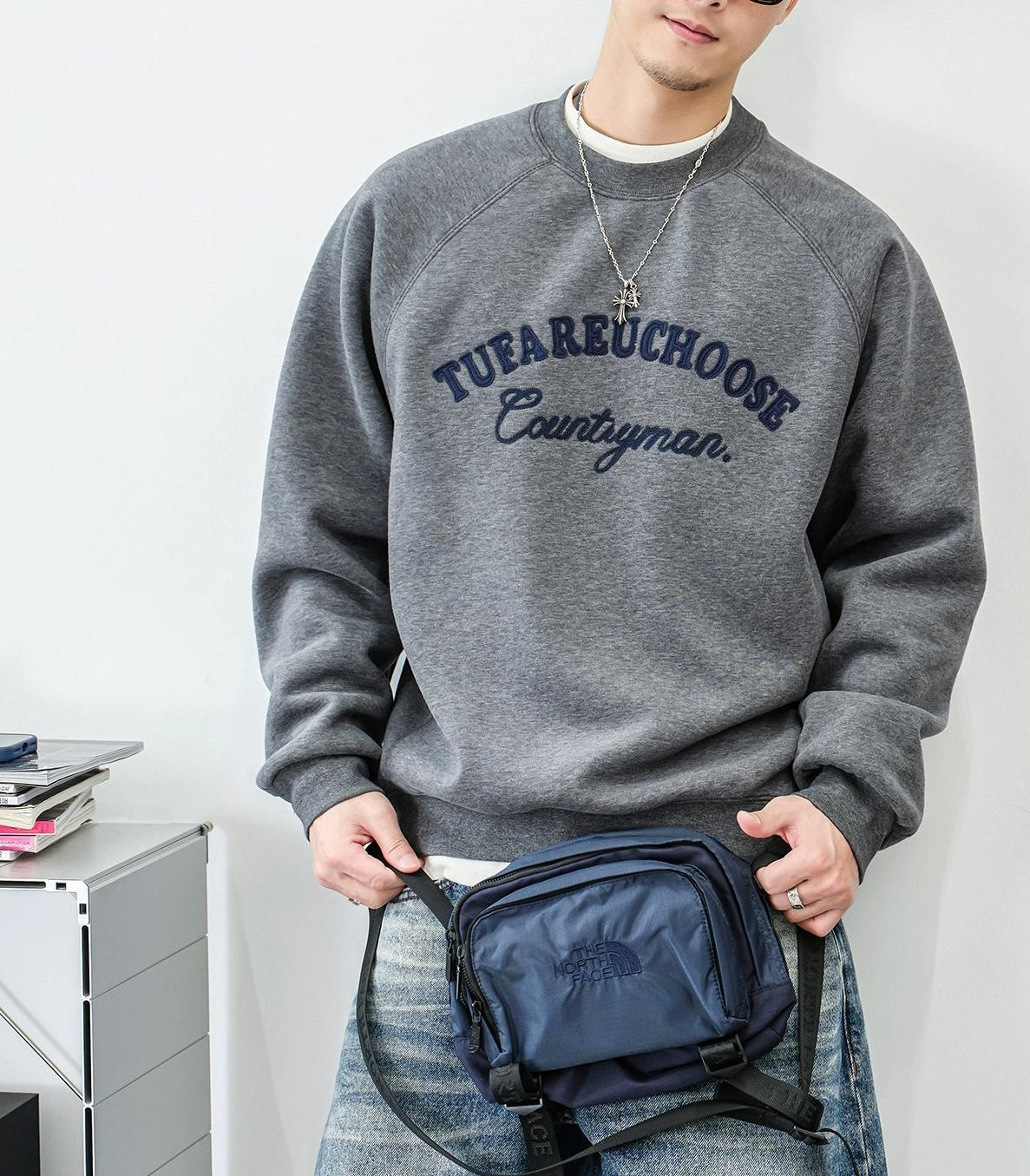 Casual fleece embroidered sweatshirt