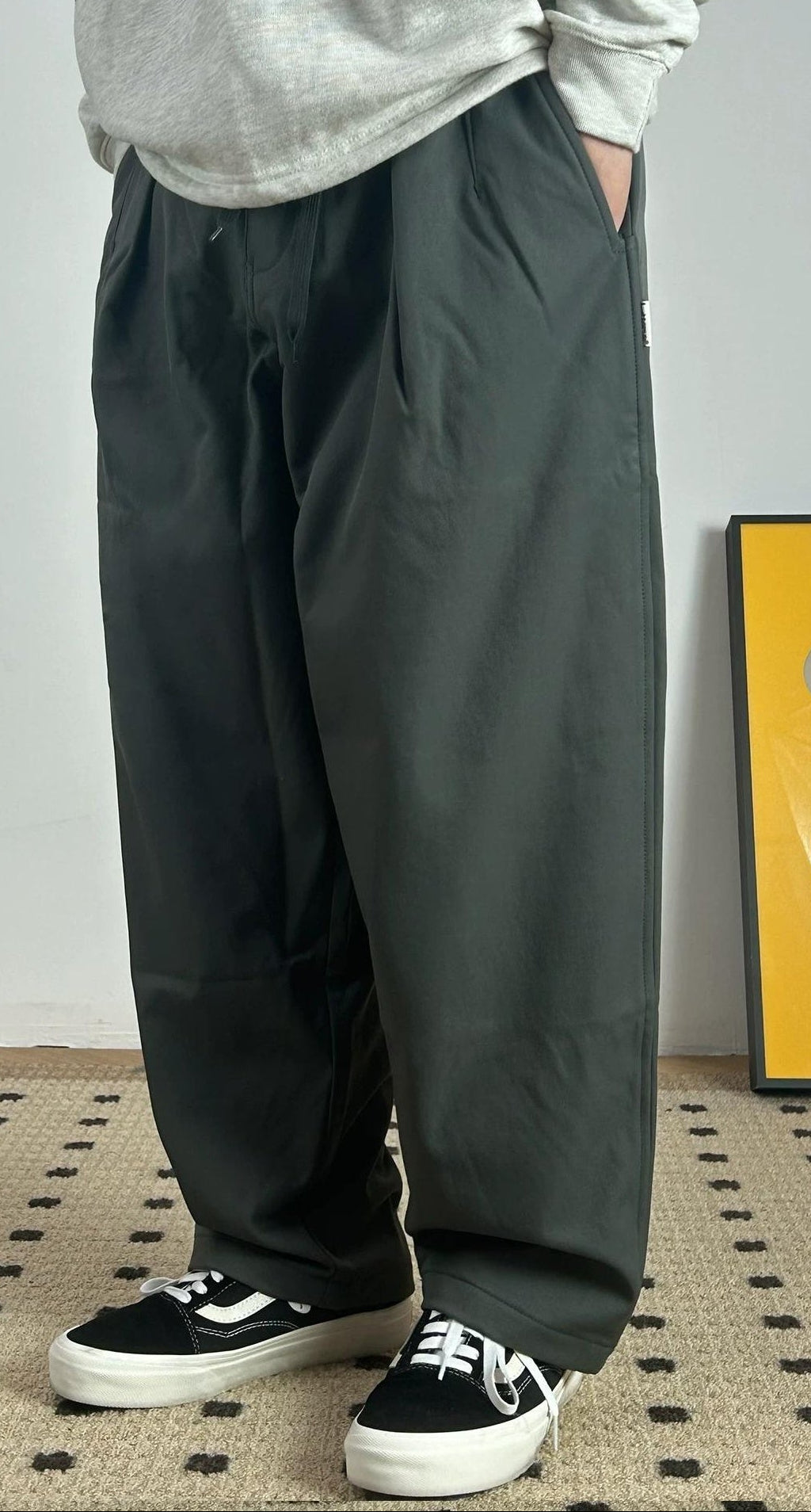 ウィンターフリースプリーツテーパードパンツ