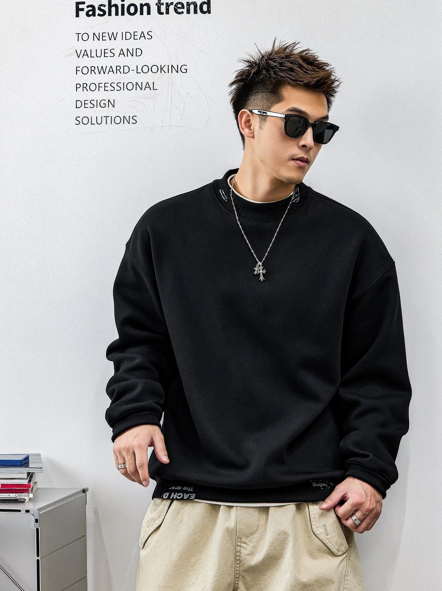 スタイリッシュ刺繍コットンセーター