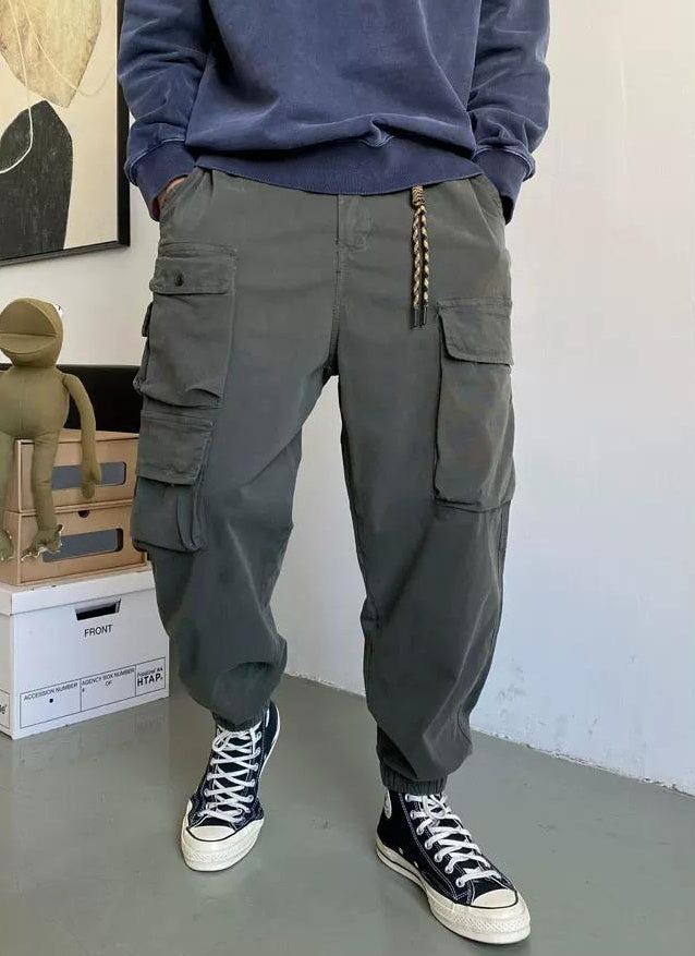 ワイルドカーゴパンツ　ポケット多め