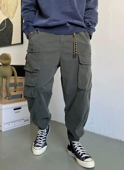 ワイルドカーゴパンツ　ポケット多め