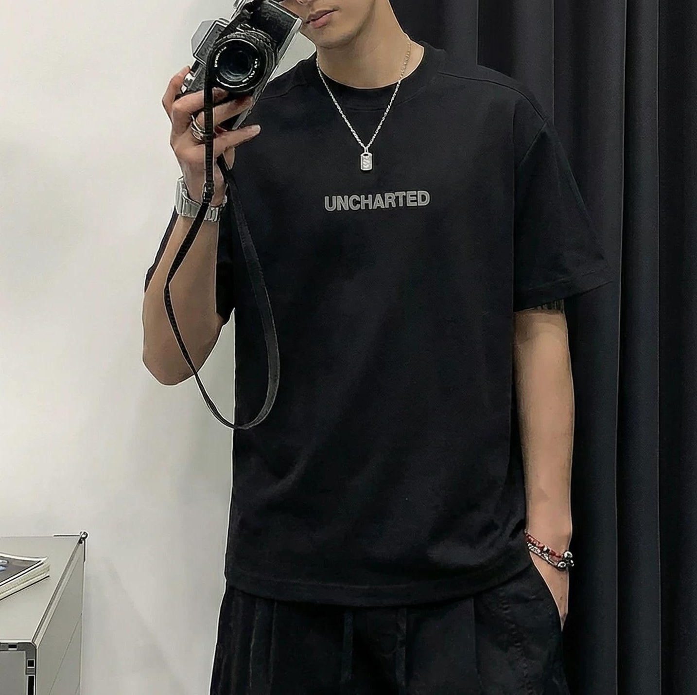 カレッジスタイルグラフィックTシャツ