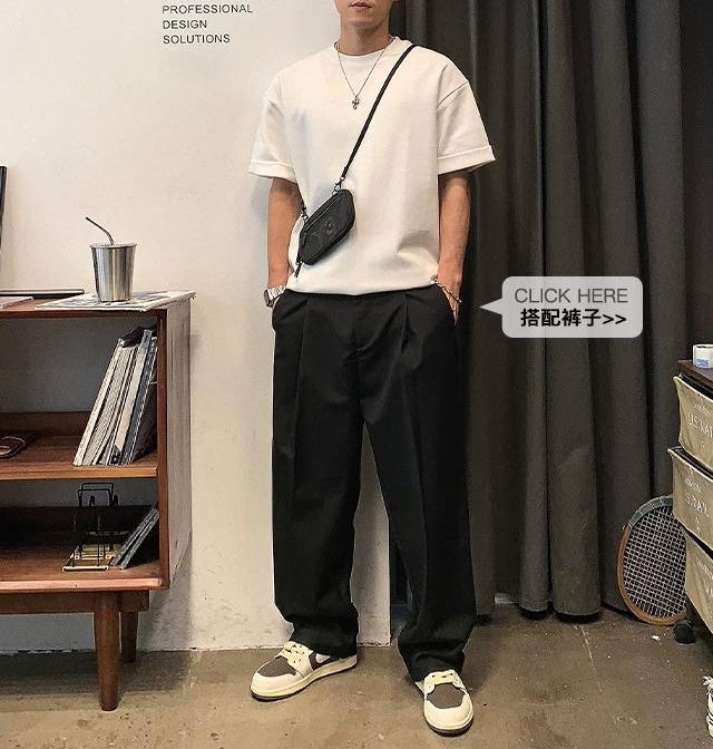 カジュアルトレンディホワイトTシャツ