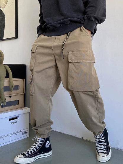 ワイルドカーゴパンツ　ポケット多め