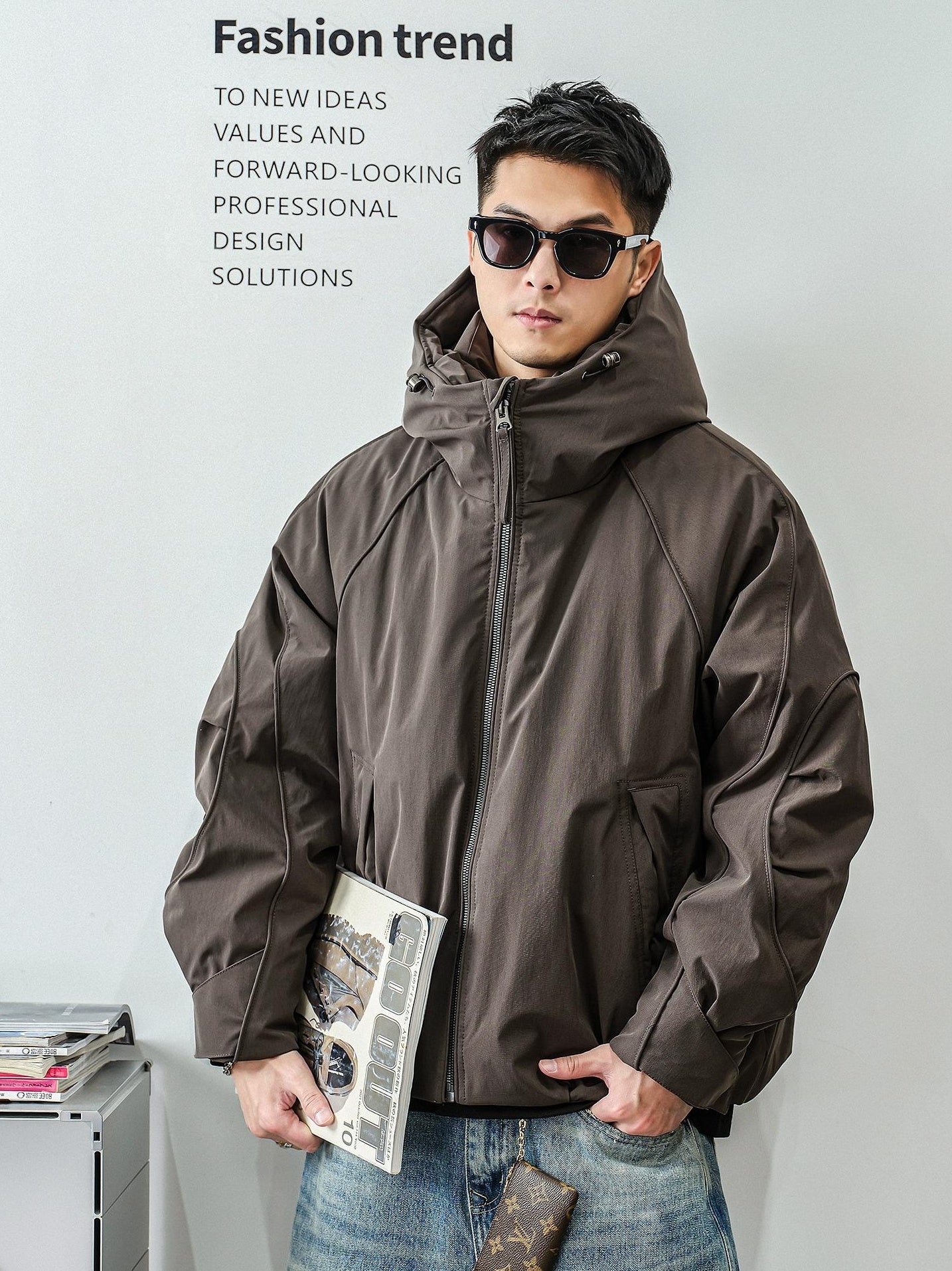 ドローストリングフードダウンジャケット