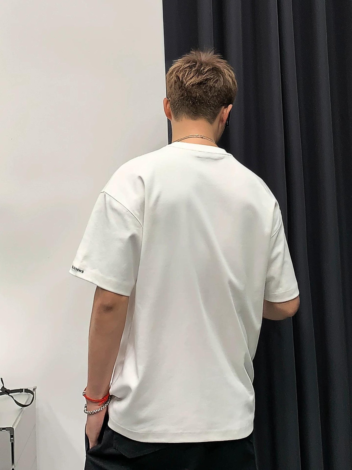サマー ブreathable エンブロイダード Tシャツ