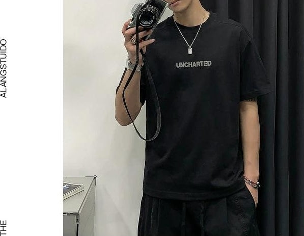 カレッジスタイルグラフィックTシャツ