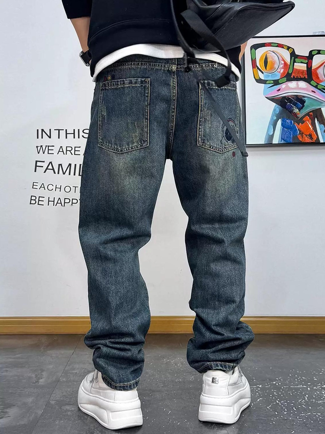 エンブロイダードディストレストパッチワークデニムパンツ