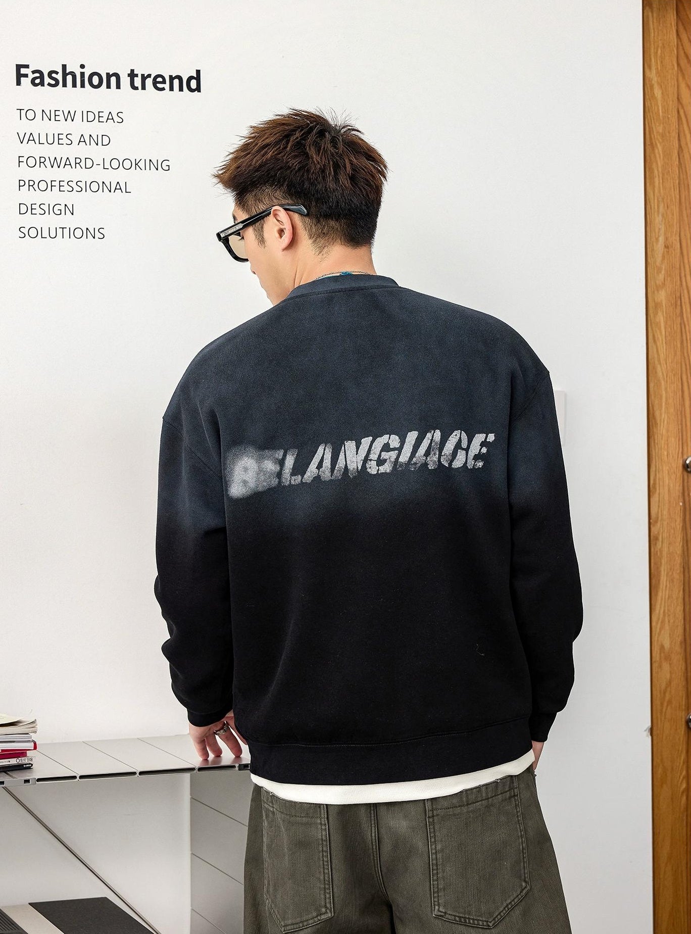 グラフィックプリントストリートセーター