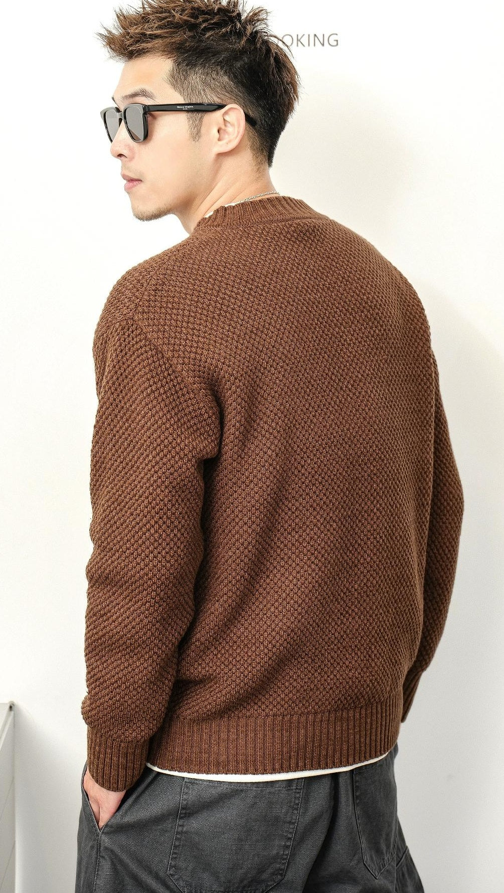 Versatile pineapple pattern shirt