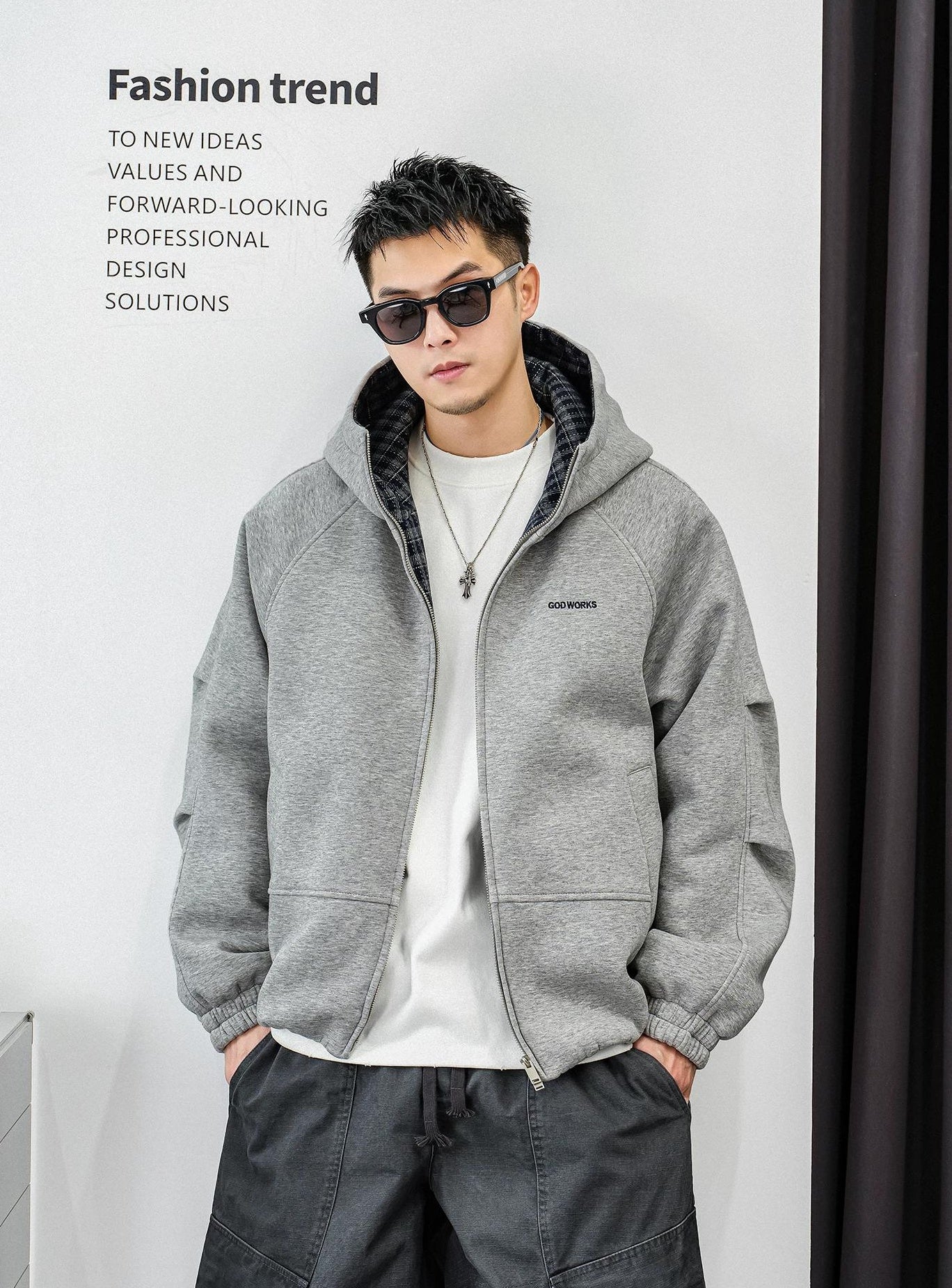 フード付きダウンジャケット　スプライシング