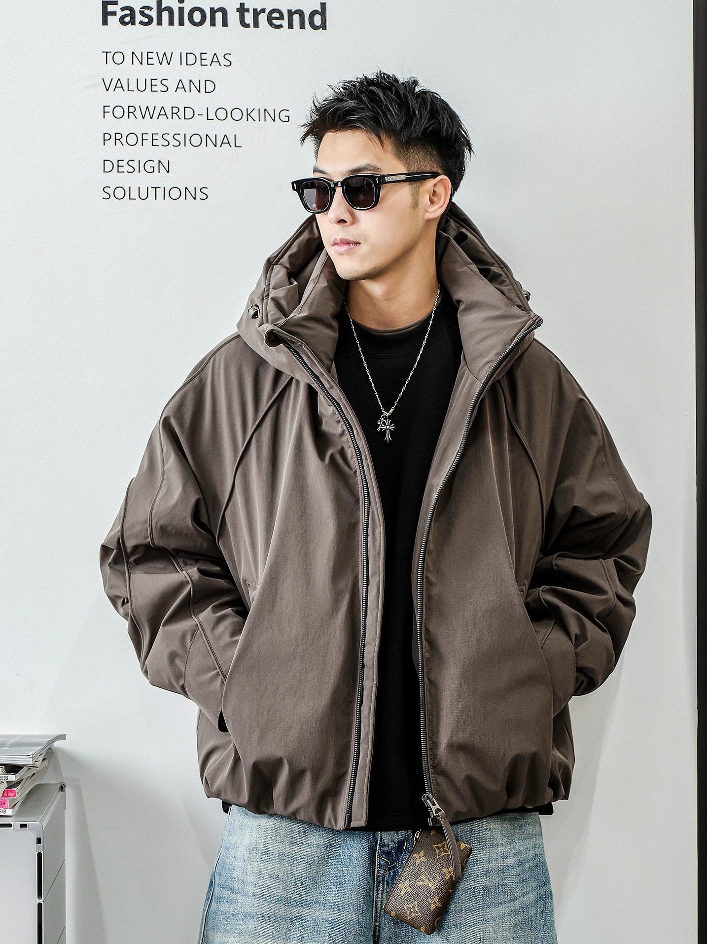 ドローストリングフードダウンジャケット