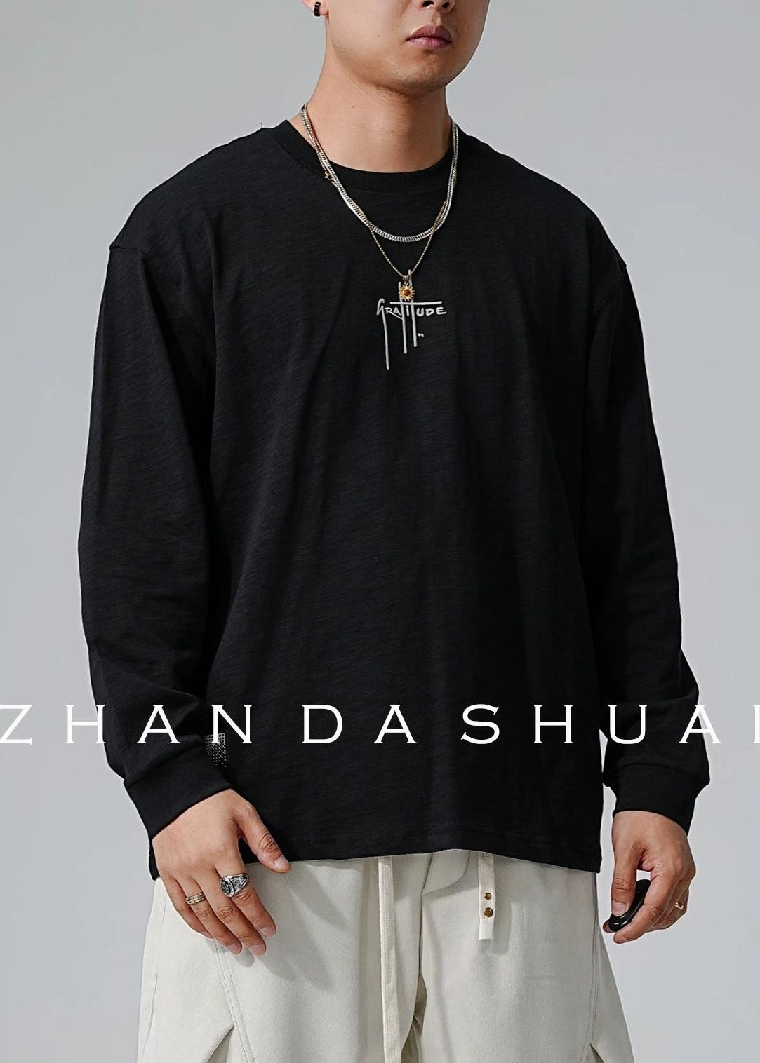 刺繍入りフリース長袖Tシャツ