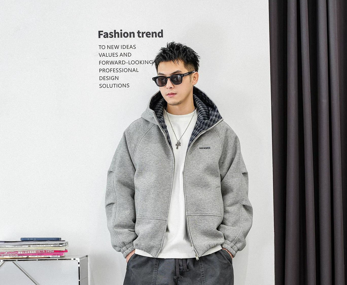 フード付きダウンジャケット　スプライシング