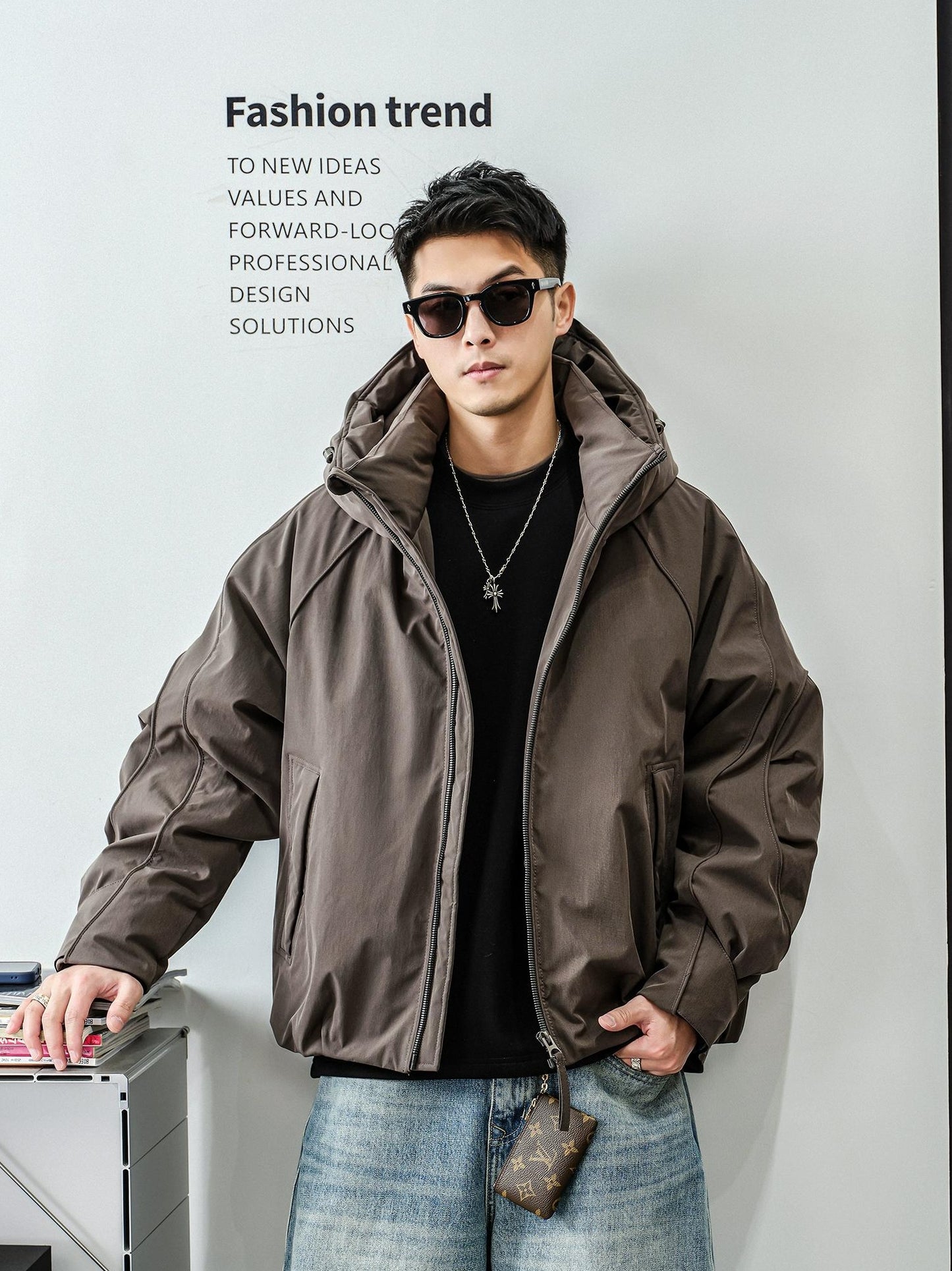 ドローストリングフードダウンジャケット