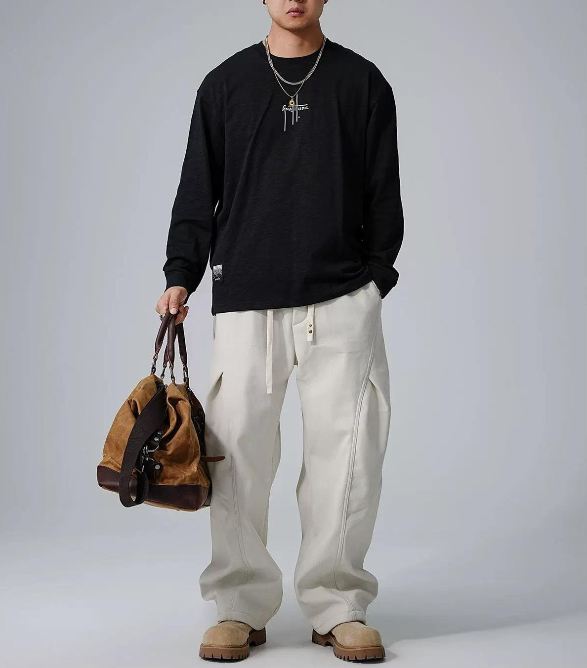 刺繍入りフリース長袖Tシャツ